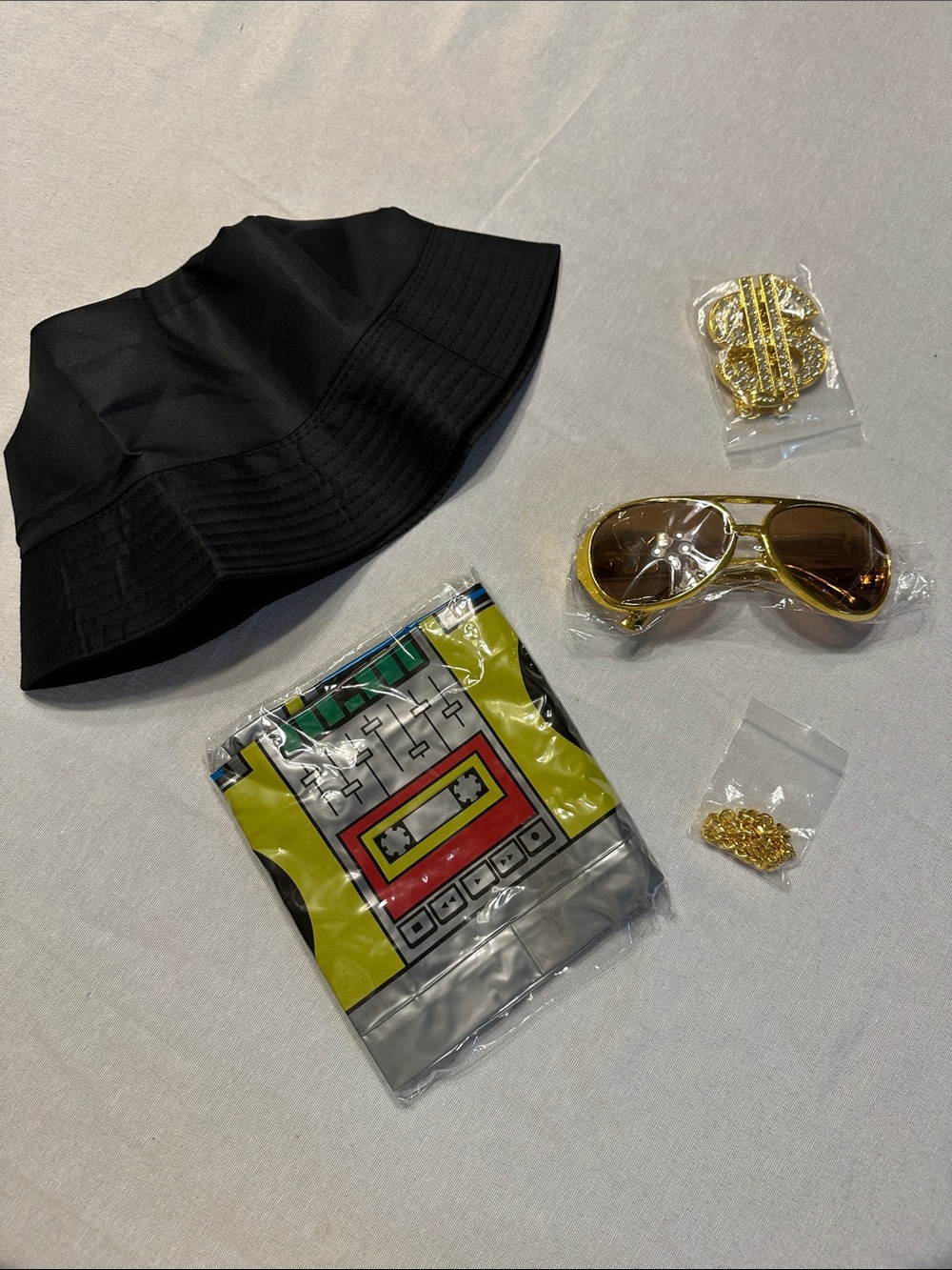 Retro 90’s Costume 6 piece Set - Black Hat with Gold Accessories